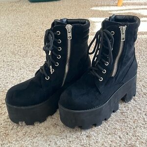 🔥Dolls Kill 3” Platform Suede Boots - Like New!!